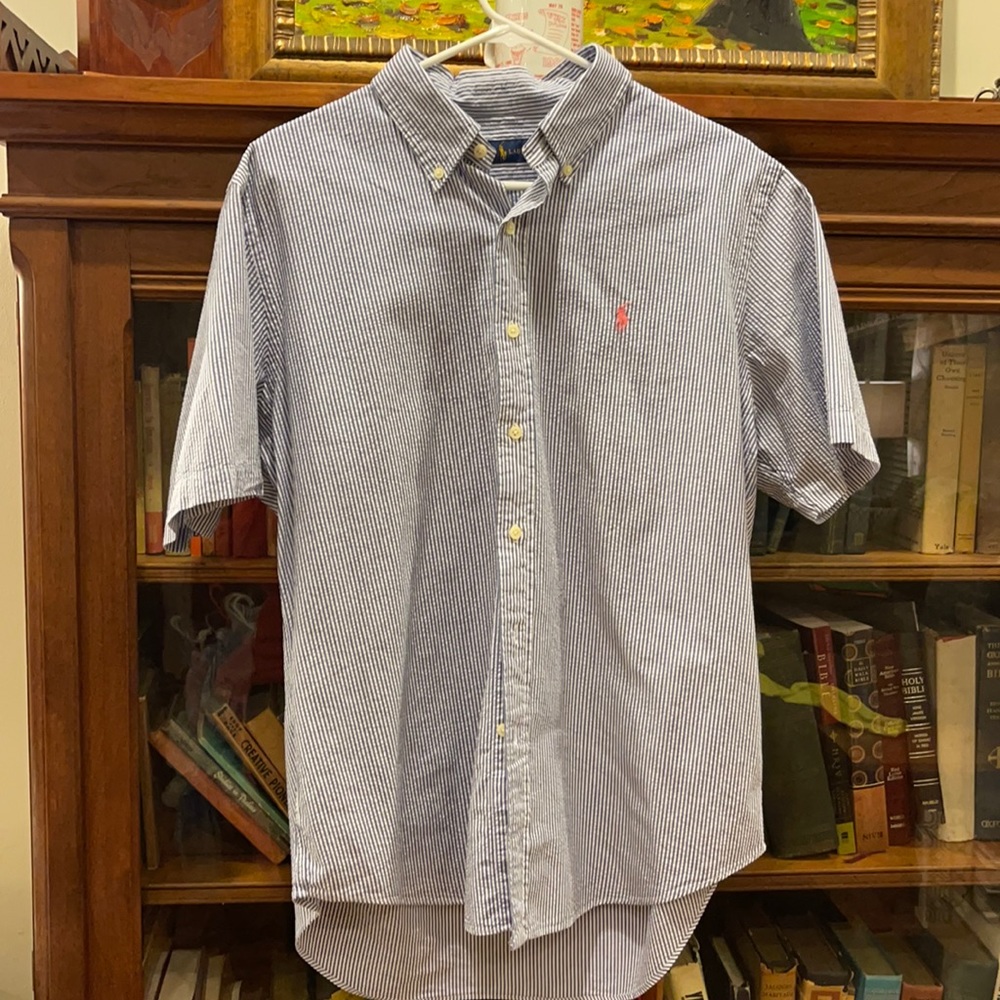 Ralph Lauren short sleeved men’s size Large sear suckered blue stripe shirt
